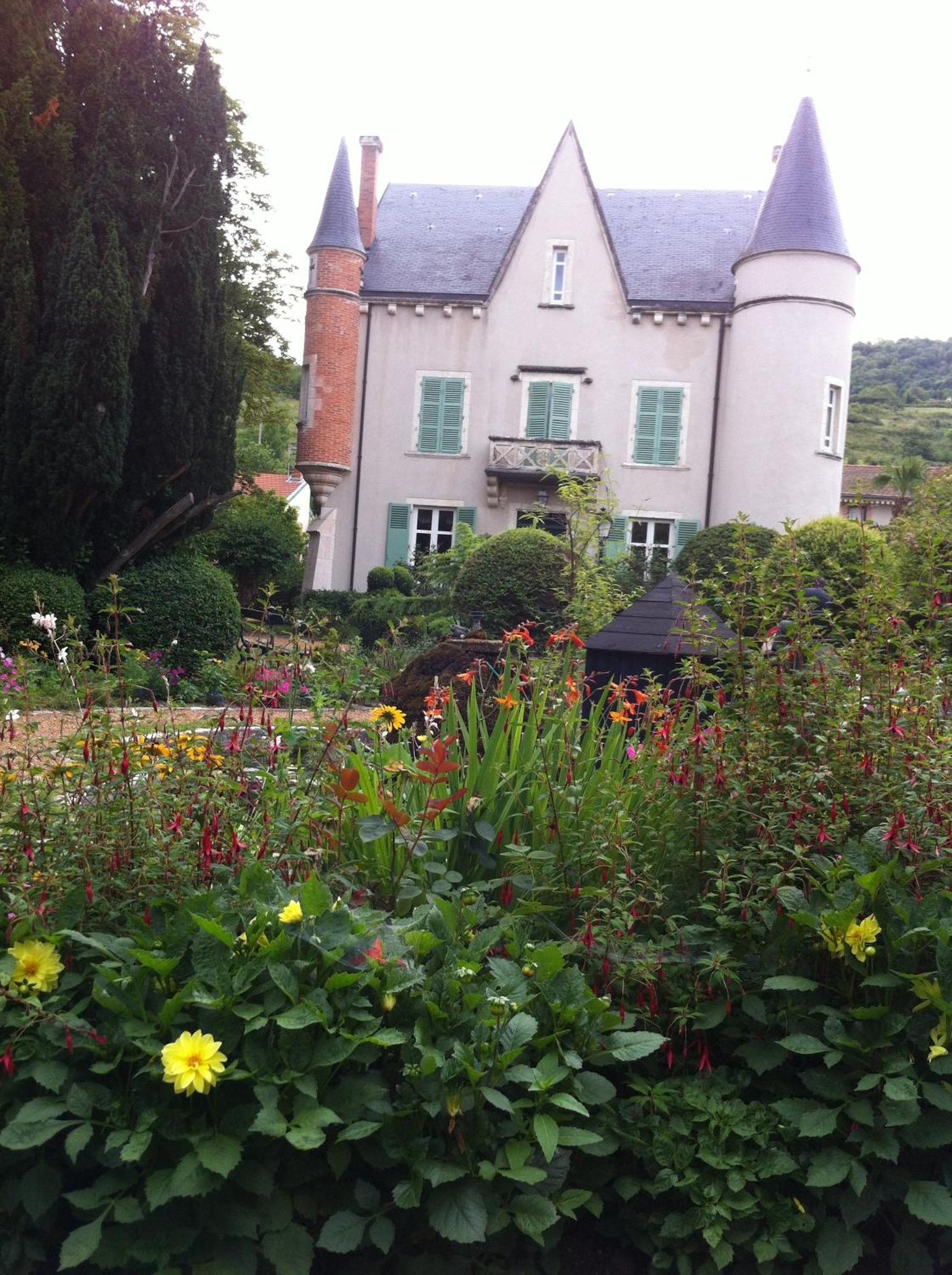 Bed and Breakfast Au Fond De La Cour Veyre-Monton Экстерьер фото